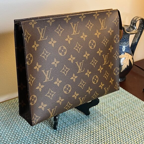 NEW Louis Vuitton Monogram Canvas Toiletry 26 Pouch - Picture 2 of 12